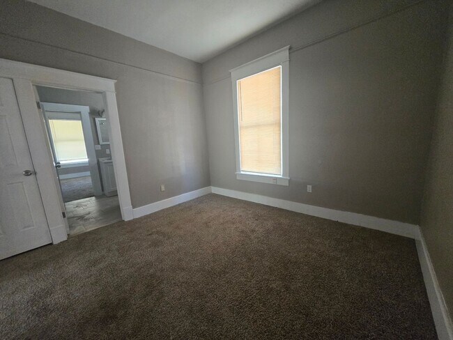 Building Photo - Available NOW!