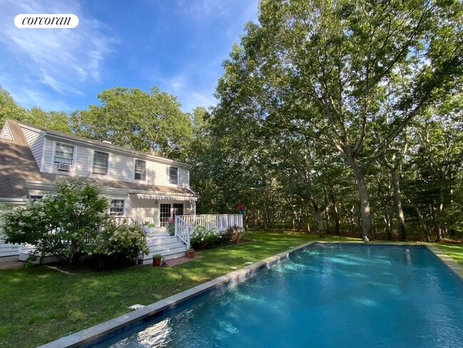 Building Photo - 330 Sprig Tree Path