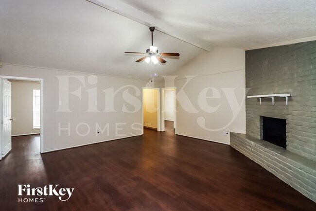 Building Photo - 17538 Bonnie Sean Dr
