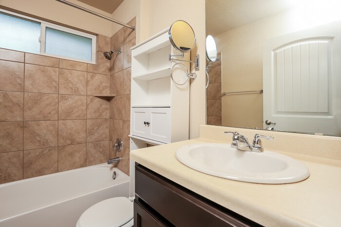 Building Photo - 11414 Tiger Woods