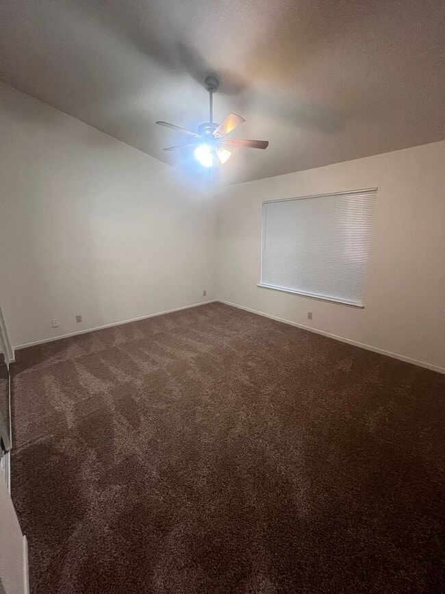 Building Photo - NICE UPDATED HOME IN ANTELOPE!!
