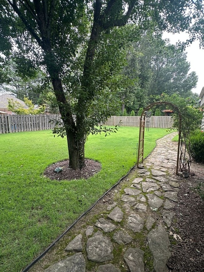 Building Photo - Beautiful Home in Almadale Farms!