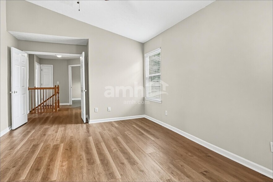 Building Photo - 111 Leather Leaf Ln