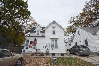 Building Photo - 605 11th St NW