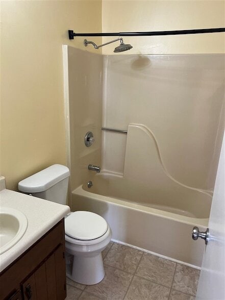 Building Photo - 1012 Windview Pl