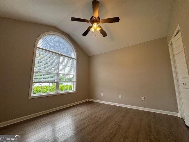 Building Photo - 201 Brookstone Dr SW