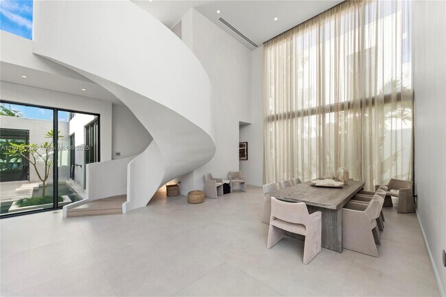 Building Photo - 773 NE 77th Terrace