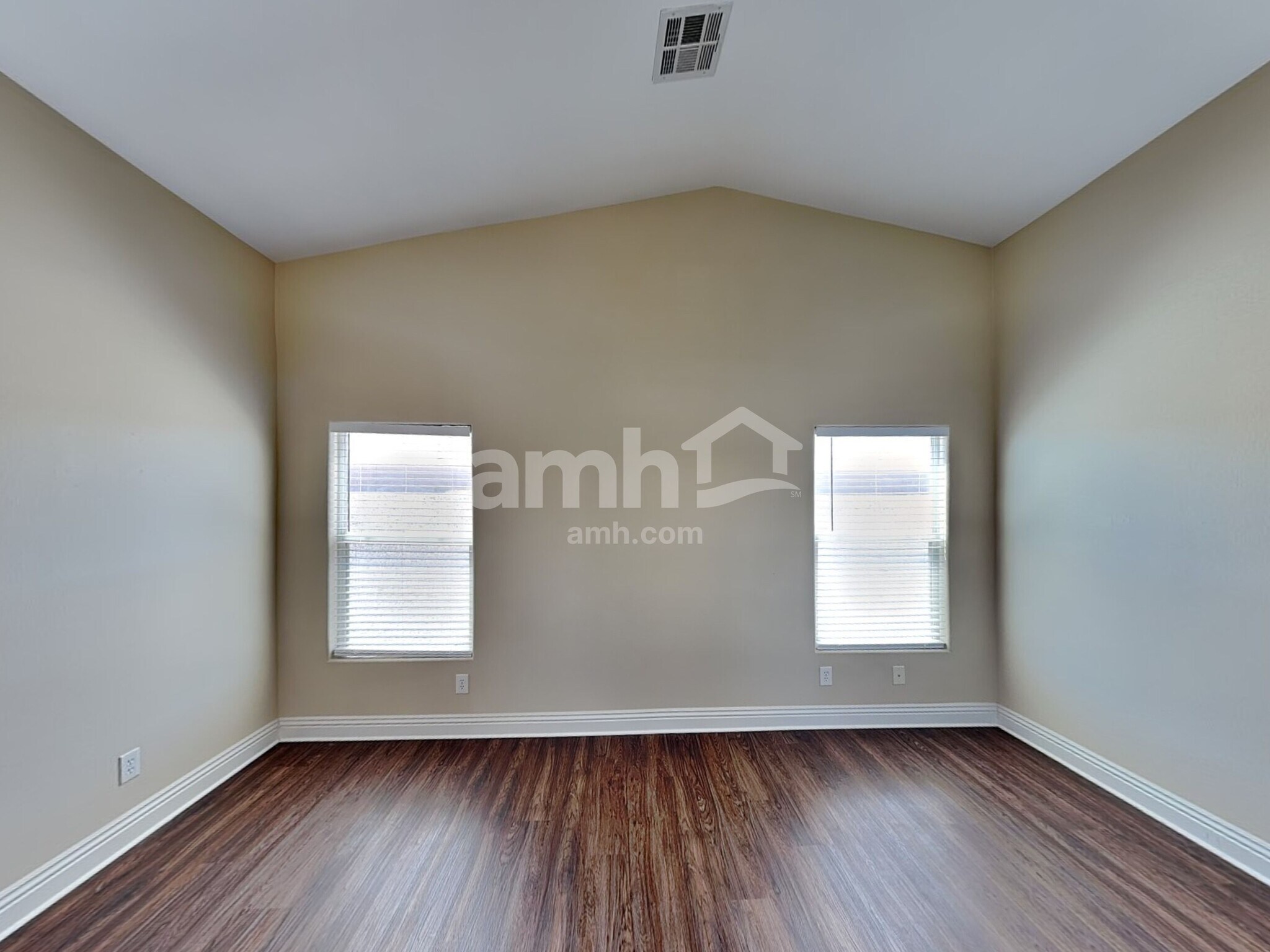 Building Photo - 8845 Red Fox Dr