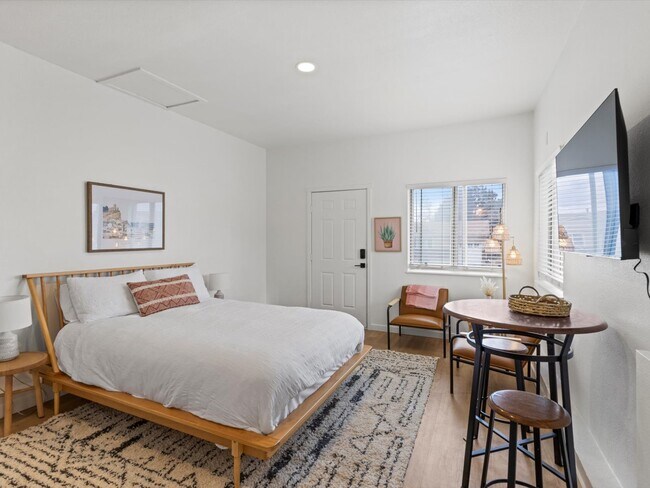 Building Photo - 4899 Sonata Dr