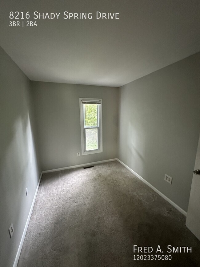 Building Photo - 8216 Shady Spring Dr