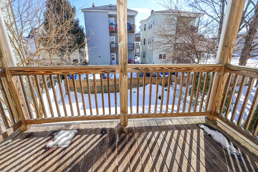 Building Photo - 422 Trapelo Rd