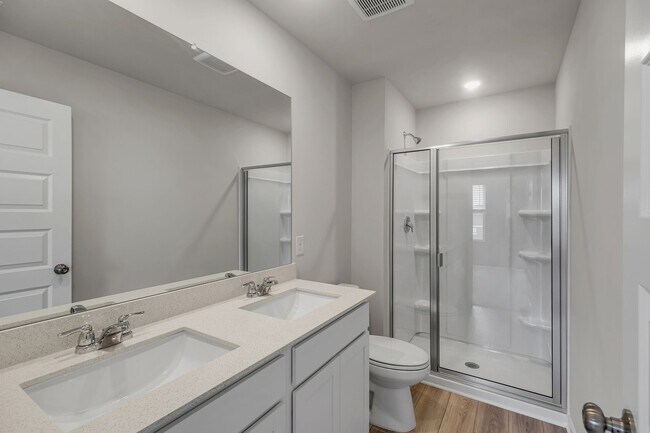Building Photo - 702 Taylor Dr