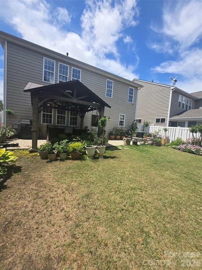 Building Photo - 6503 Manitoba Ln