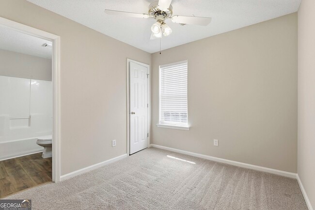 Building Photo - 130 S Fairfield Dr