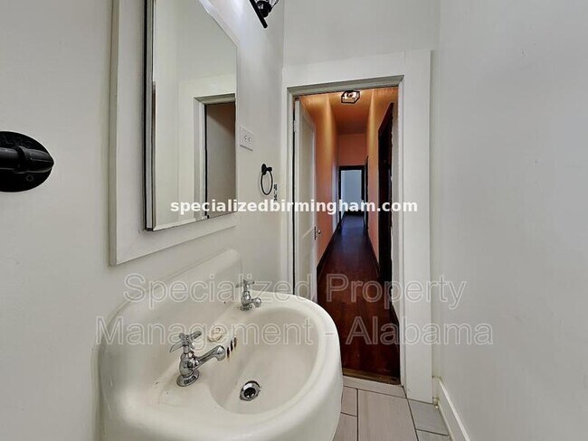 Building Photo - 5813 2nd Ave N