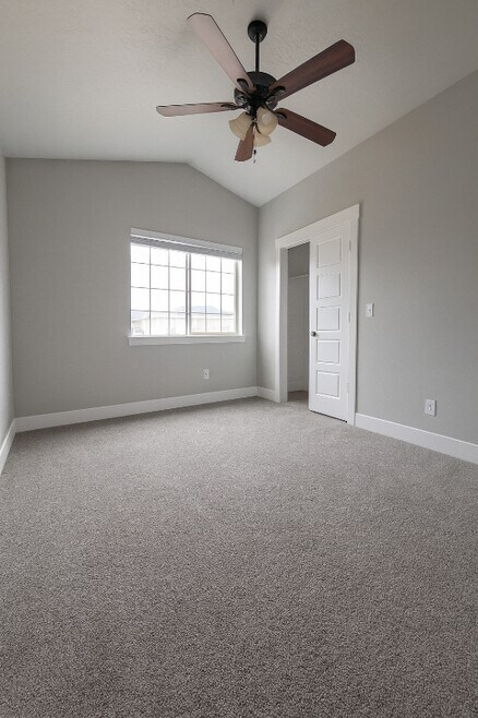 Building Photo - 7462 N Hutch Ln
