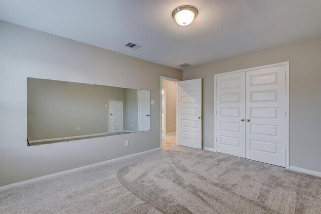 Building Photo - 2008 Glenwick Manor Ln