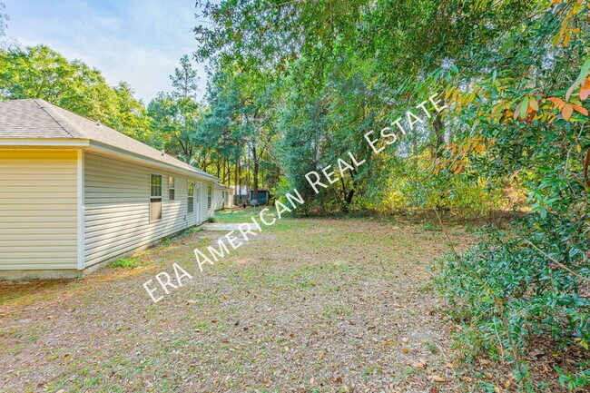 Building Photo - 2455 Starmount Dr