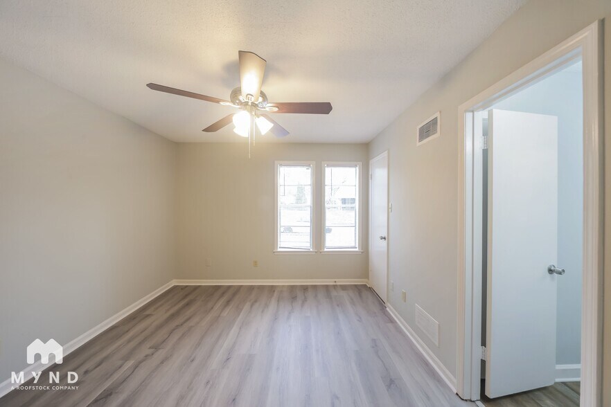 Building Photo - 3870 Wordsworth Ave