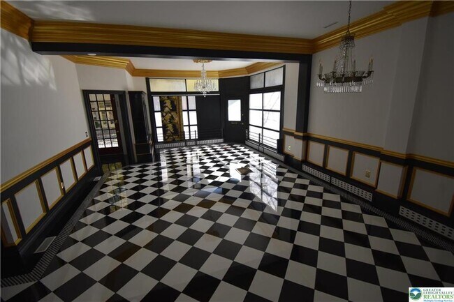 Building Photo - 100 N 4th St