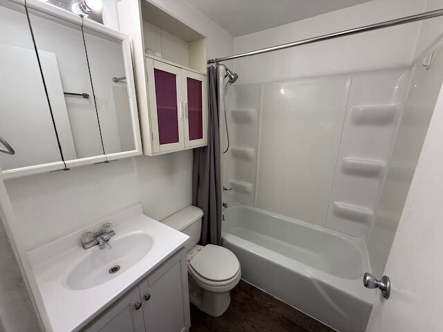 Building Photo - Small home in Tremont