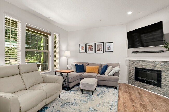 Building Photo - 28749 SW Costa Cir E