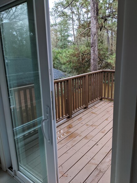 2nd floor deck balcony - 2 Meadow Star Ct