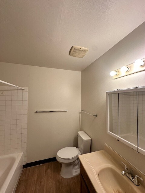 Building Photo - Charming 2-Bedroom Apartment in Portland's Heart - Bottom floor, 1 bathroom