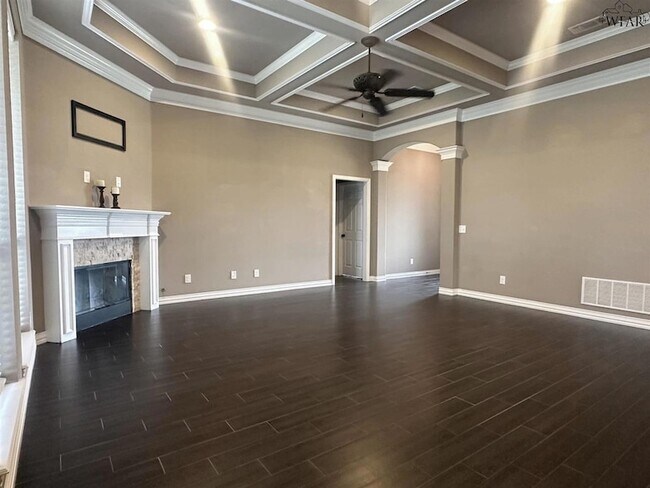 Building Photo - 5016 Southfork Dr