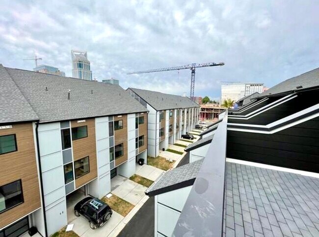 Building Photo - 1231 Minter Pl