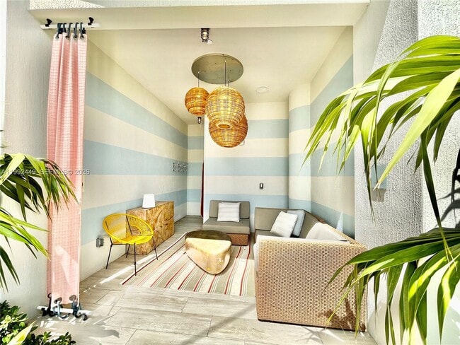 Building Photo - 2900 NE 7th Ave