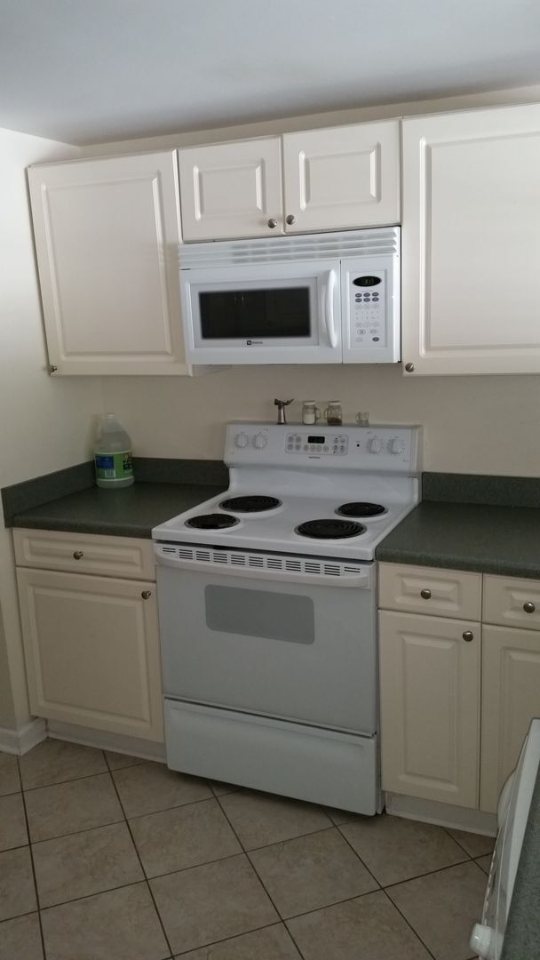 Building Photo - 414 E Park Ave