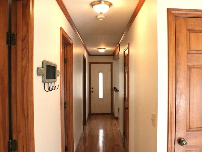 Building Photo - 1878 Riverside Dr