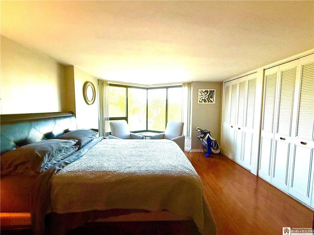 Building Photo - 849 Delaware Ave