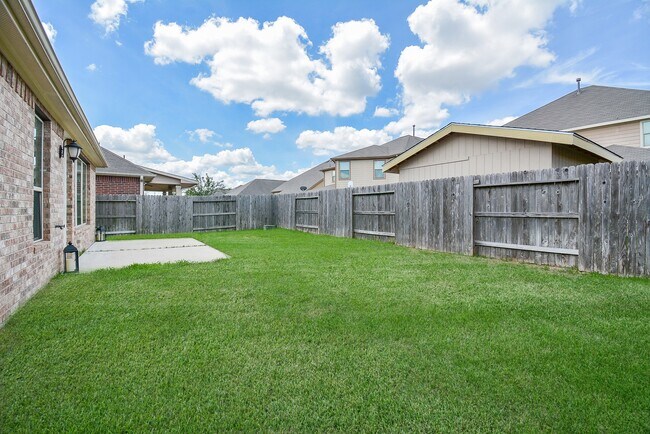 Building Photo - 4927 Lattimore Creek Dr
