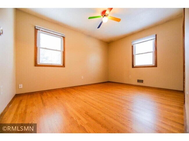 Building Photo - 13113 Irving Ave S