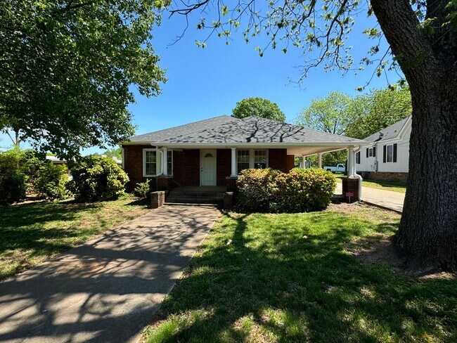 Primary Photo - Single Family in Downtown Kings Mountain, NC