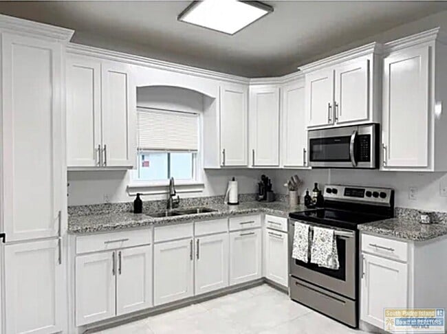 Building Photo - 1420 Codorniz Dr