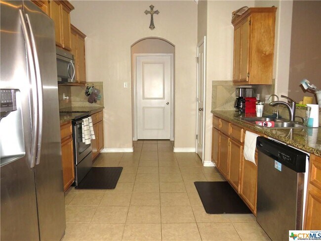 Building Photo - 4705 Bear River Trl