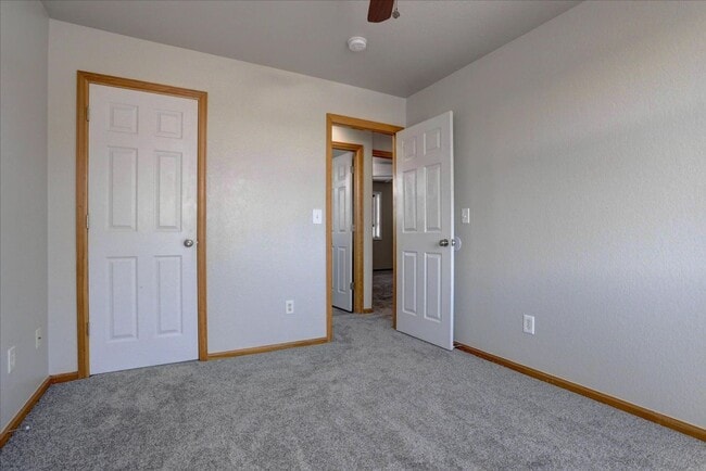 Building Photo - Updated 3bed/2bath on private culdesac in Thornton!!