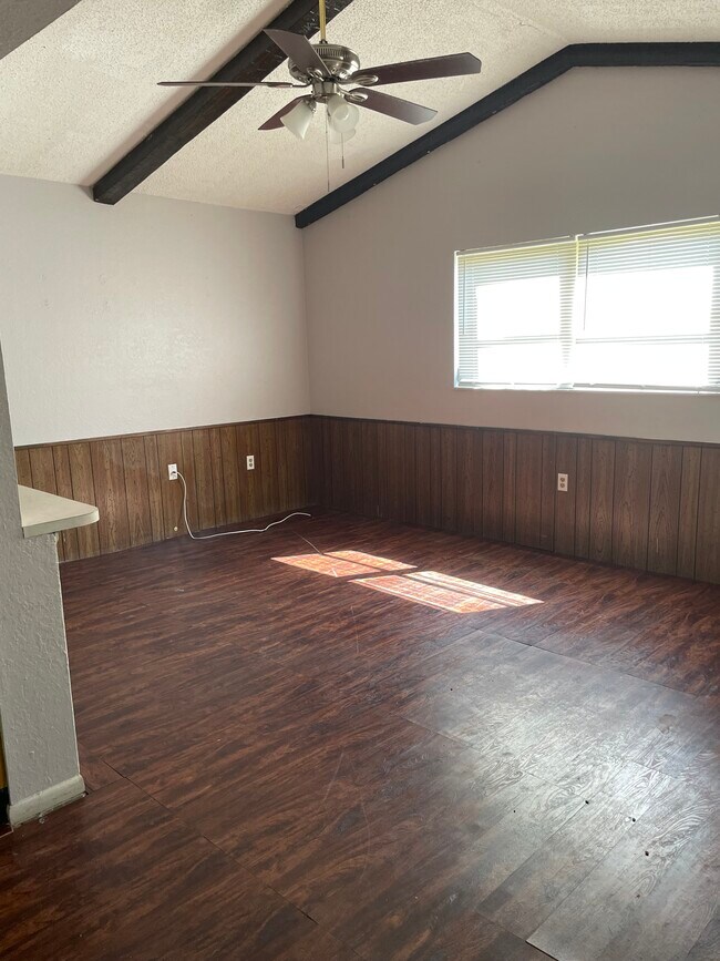 Building Photo - 11248 120th Terrace N