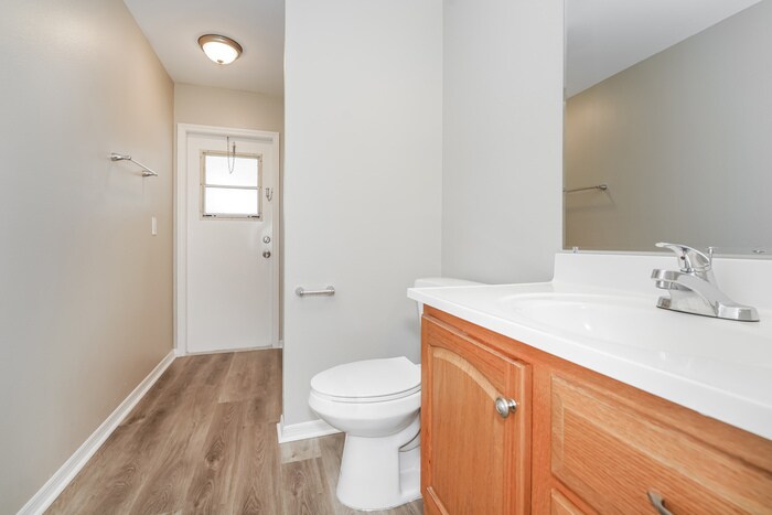 Building Photo - 927 Westline Ave