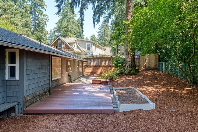 Building Photo - Beautifully Remodeled One Level 3 Bedroom,...