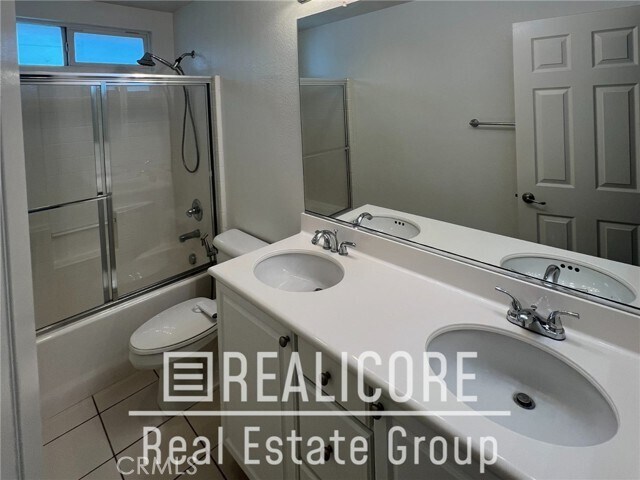 Building Photo - 15806 Rock Point Ln
