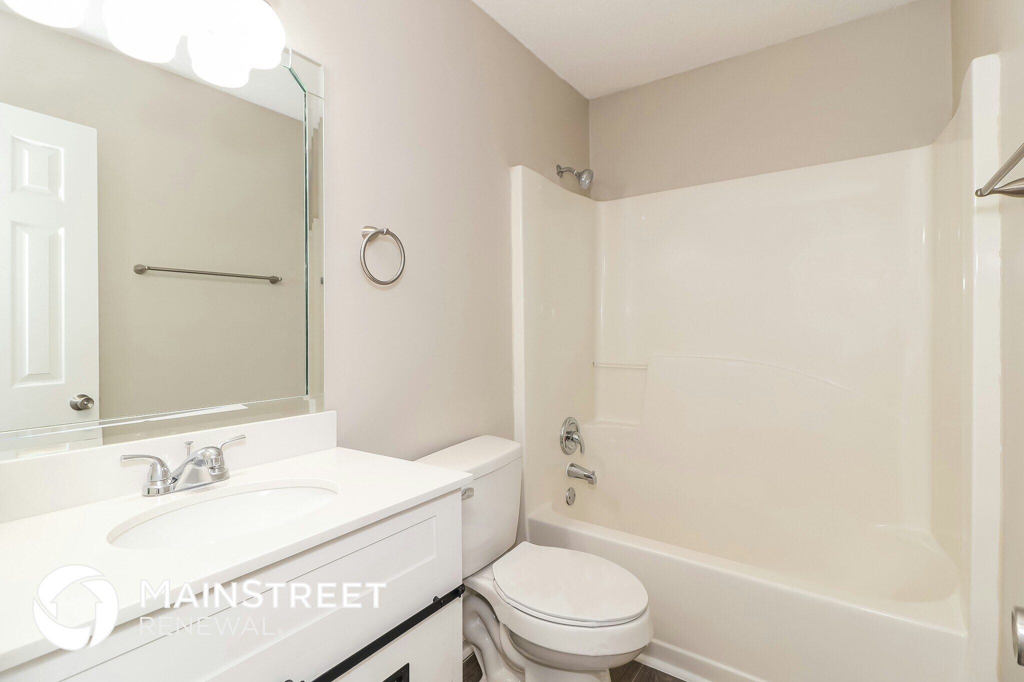 Building Photo - 770 Stonebridge Crescent