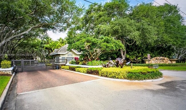 Building Photo - 18265 SE Ridgeview Dr