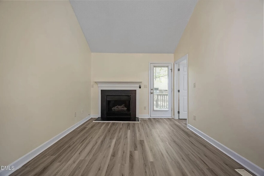 Building Photo - Room in Townhome on Oakland Hills Way