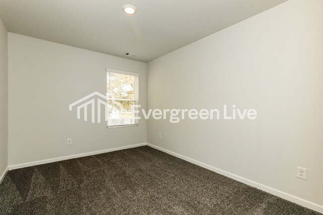 Building Photo - 104 Vlg Grn Dr NW