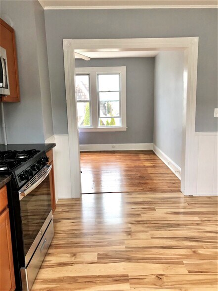 Building Photo - 27 Harborview Ave