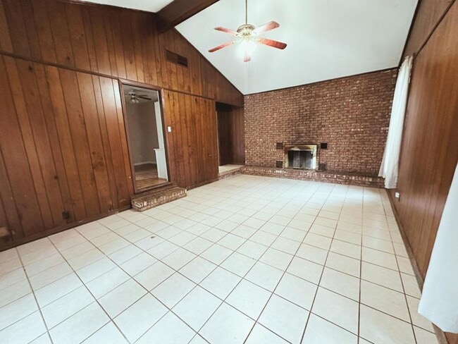 Building Photo - 3424 Oliver Lancaster Blvd